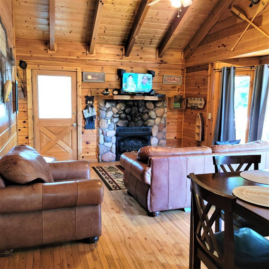 Skinny Dippin'-River Front- Free Tickets-Dog Friendly-Sleeps 6 Pigeon Forge Zewnętrze zdjęcie