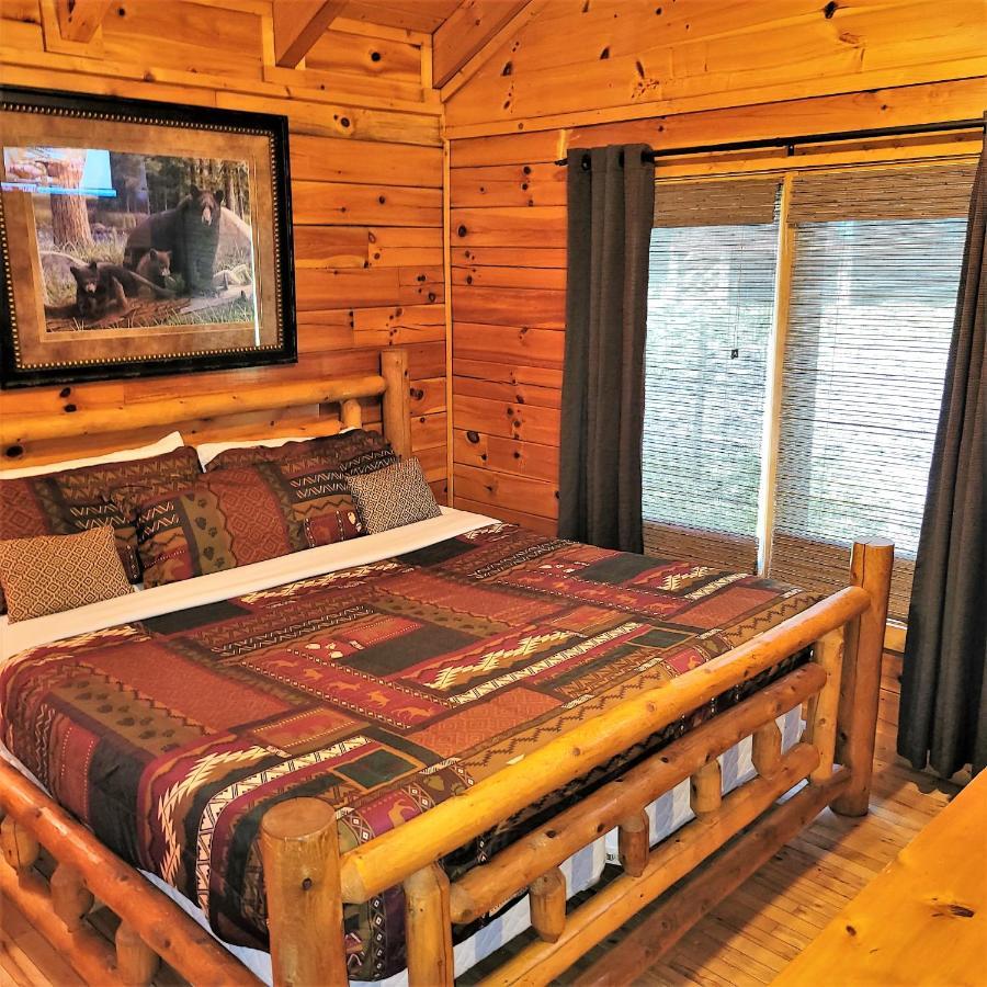 Skinny Dippin'-River Front- Free Tickets-Dog Friendly-Sleeps 6 Pigeon Forge Zewnętrze zdjęcie